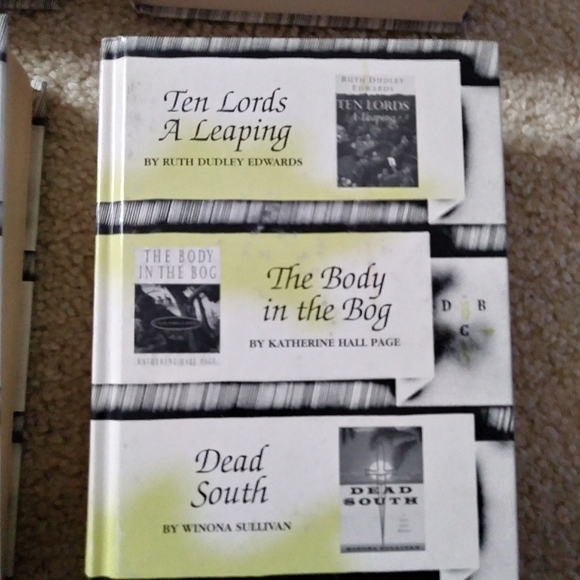 4 Detectives Book Club Books - Picture 2 of 12